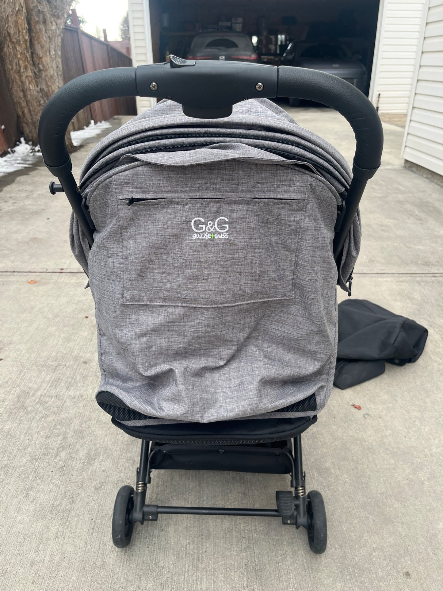 Oxygen by Guzzie + Guss Travel stroller reg $420