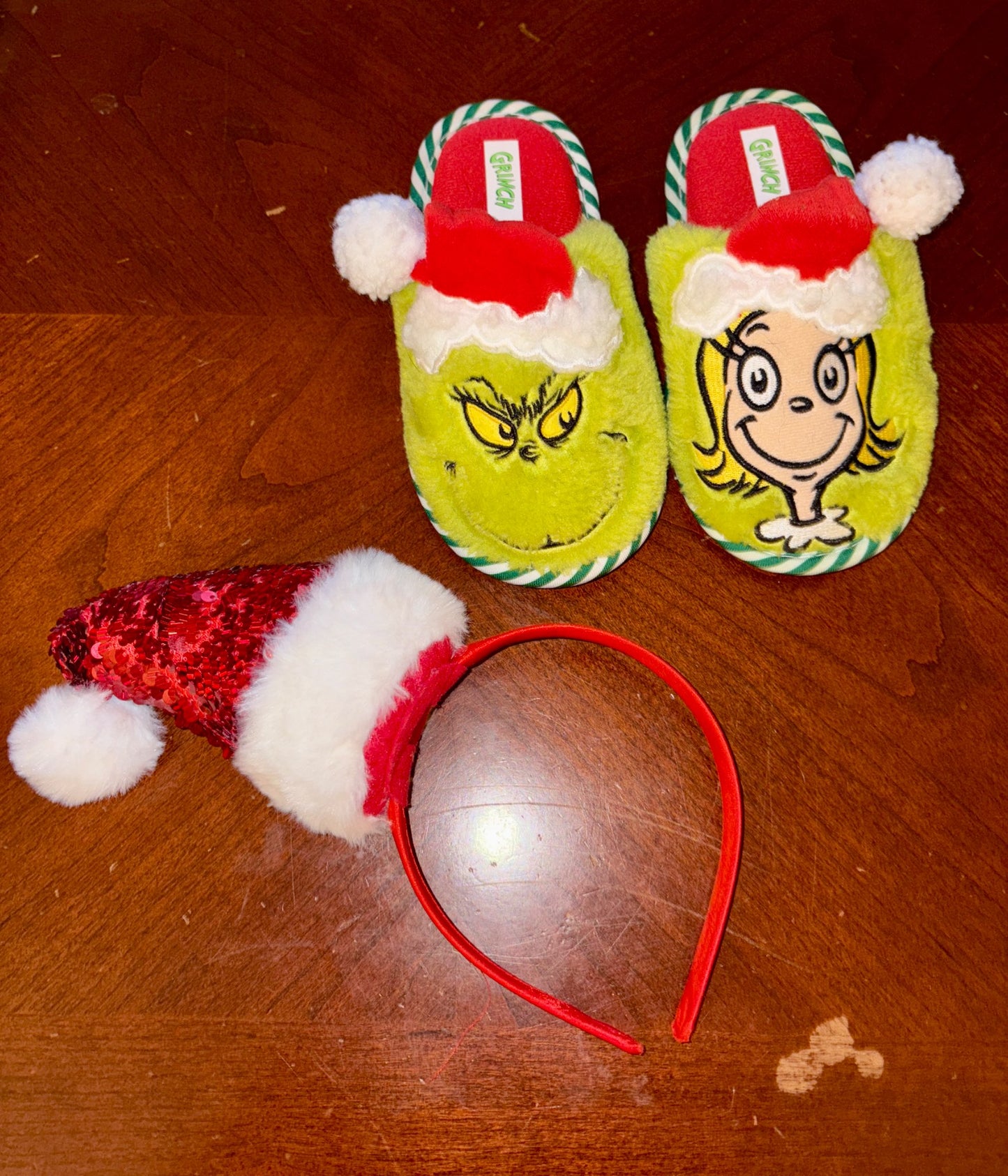 Toddler Girls Grinch Christmas Slippers and Headband, Shoes 9 (Toddler:2-4yr)