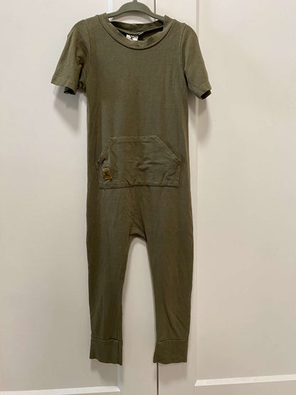 Short sleeved Brok Boys romper. Retails $50+, Kids 2T