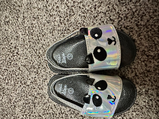 Toddler size 5 sandals , Shoes 5 (Walkers:12-24 mth)