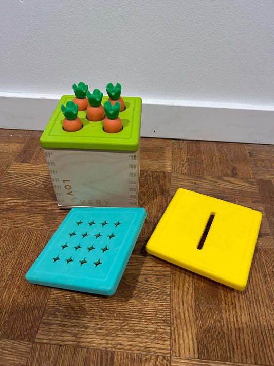 Lovevery Box Carrot and Coin drop