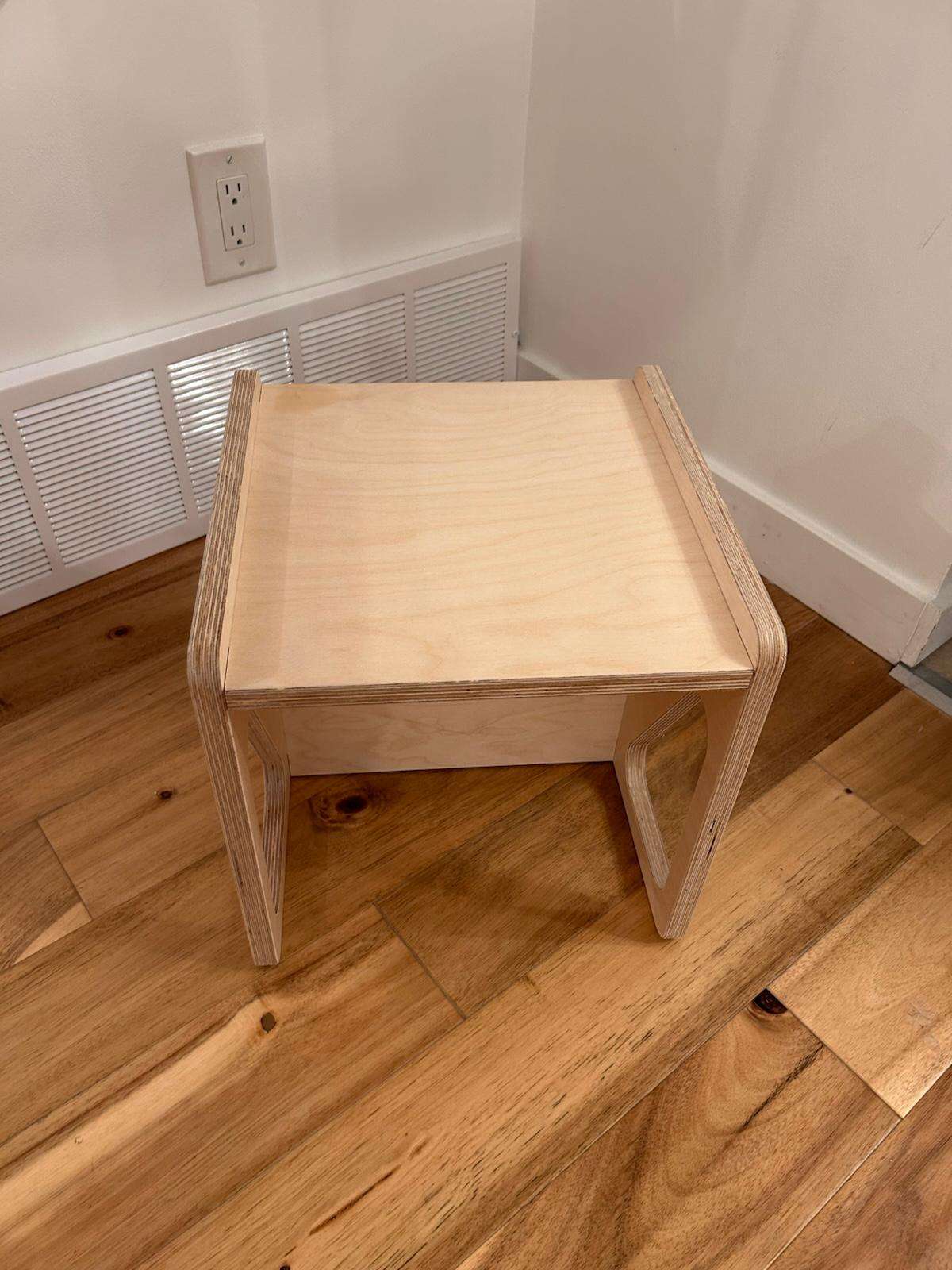 Montessori chair