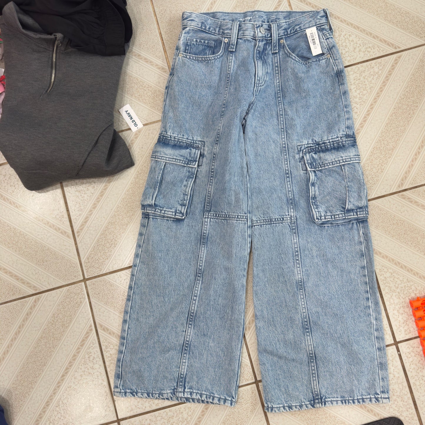 Size 10 old navy 1/4 zip sweater and wide leg jeans , Kids 12