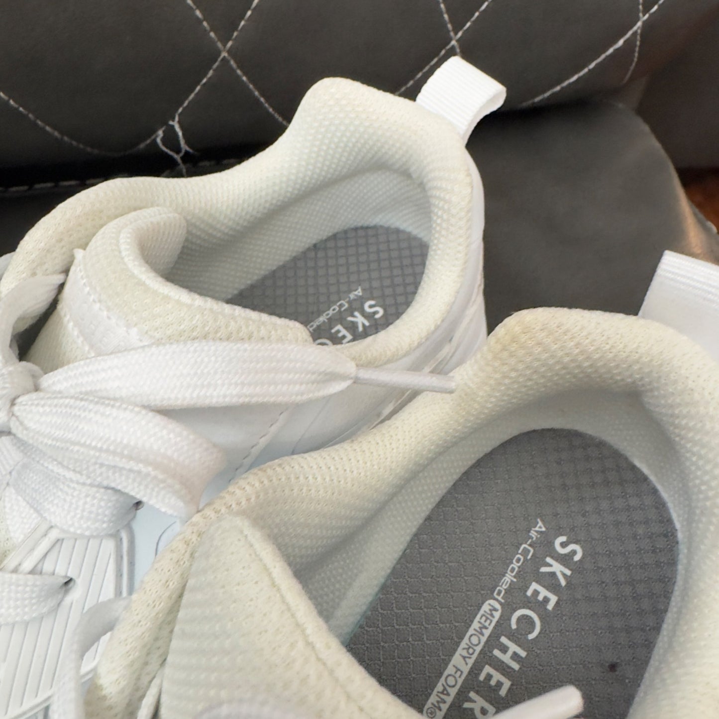 Skechers white size 2 shoes , Shoes 2 (Kids:4-8yr)