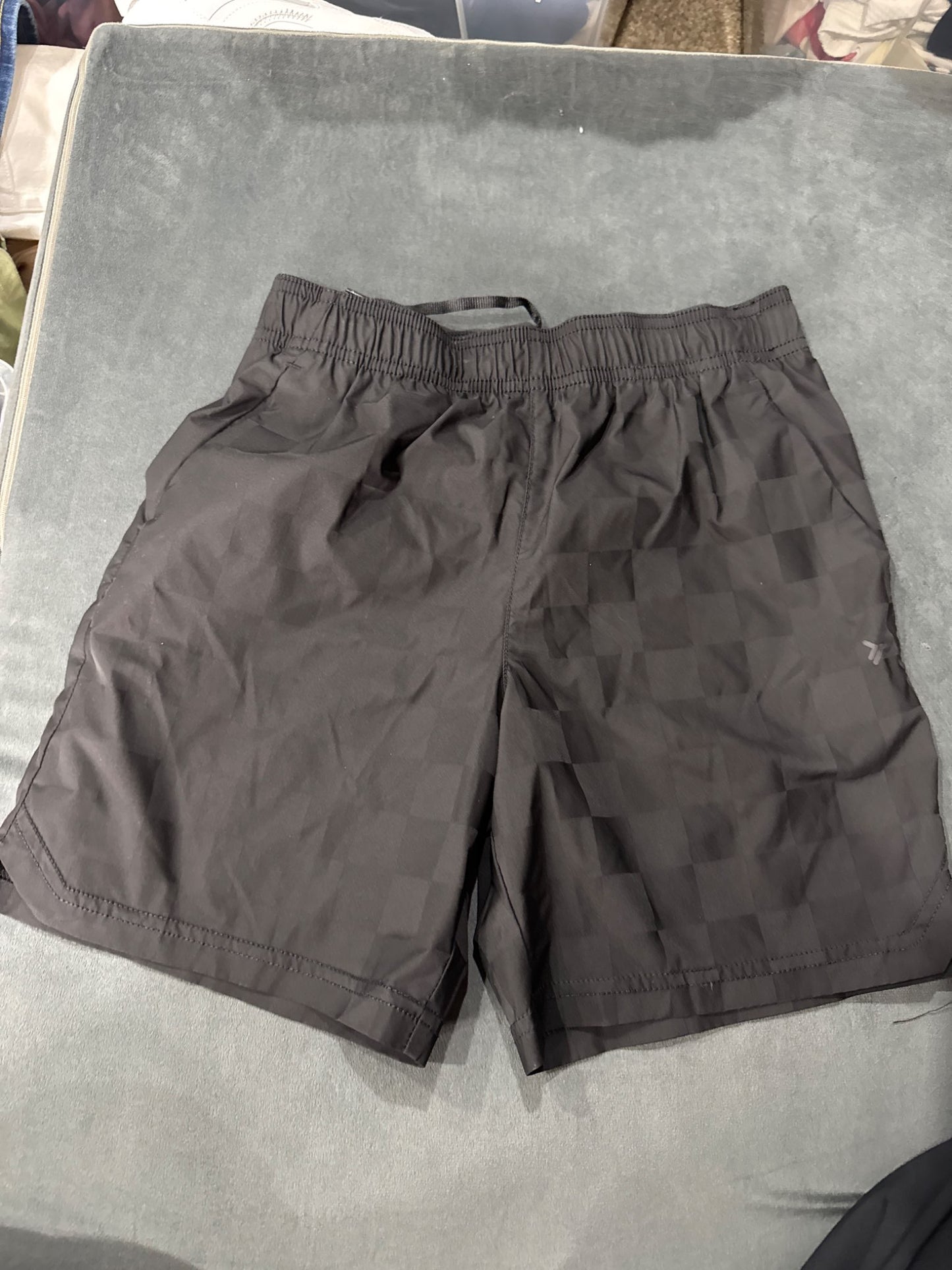 Old Navy boys size 10 to 12 quick dry shorts, Kids 10