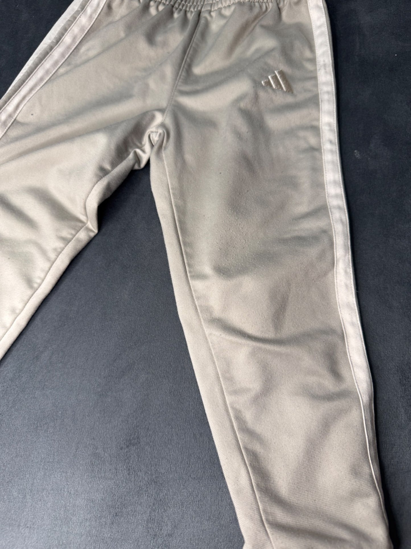 Adidas size 4 tracksuit, Kids 4/4T