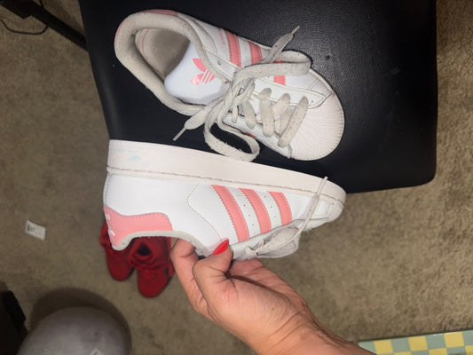 Size 2 youth orthopedic adidas shoes , Shoes 2 (Kids:4-8yr)