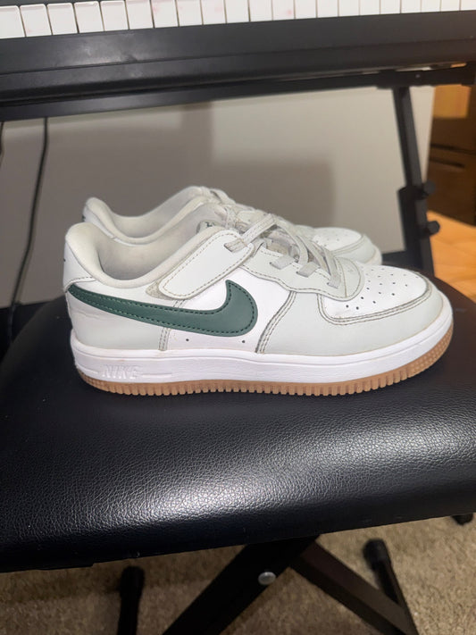 Air Force 1 running shoes size 2 youth , Shoes 2 (Kids:4-8yr)
