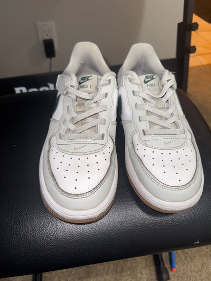 Air Force 1 running shoes size 2 youth , Shoes 2 (Kids:4-8yr)