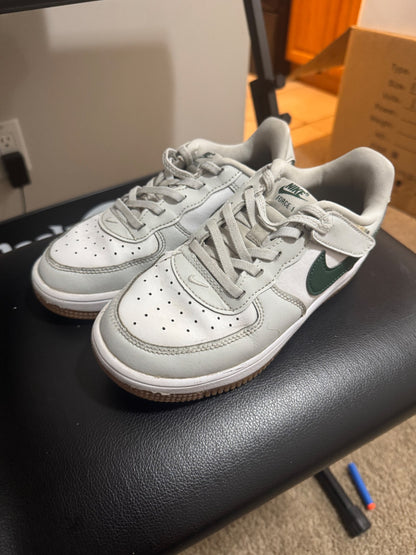 Air Force 1 running shoes size 2 youth , Shoes 2 (Kids:4-8yr)