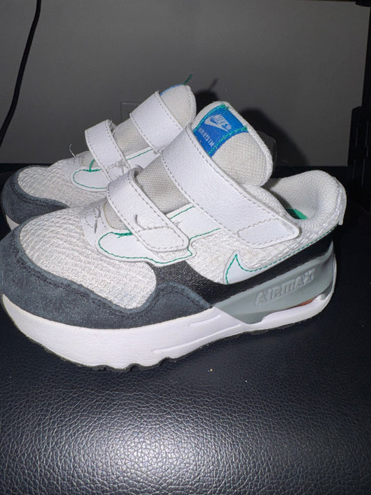 Size 9 toddler nikes , Shoes 9 (Toddler:2-4yr)