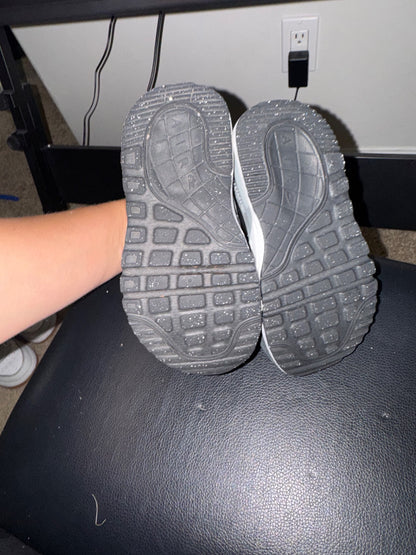 Size 9 toddler nikes , Shoes 9 (Toddler:2-4yr)