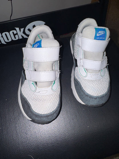 Size 9 toddler nikes , Shoes 9 (Toddler:2-4yr)
