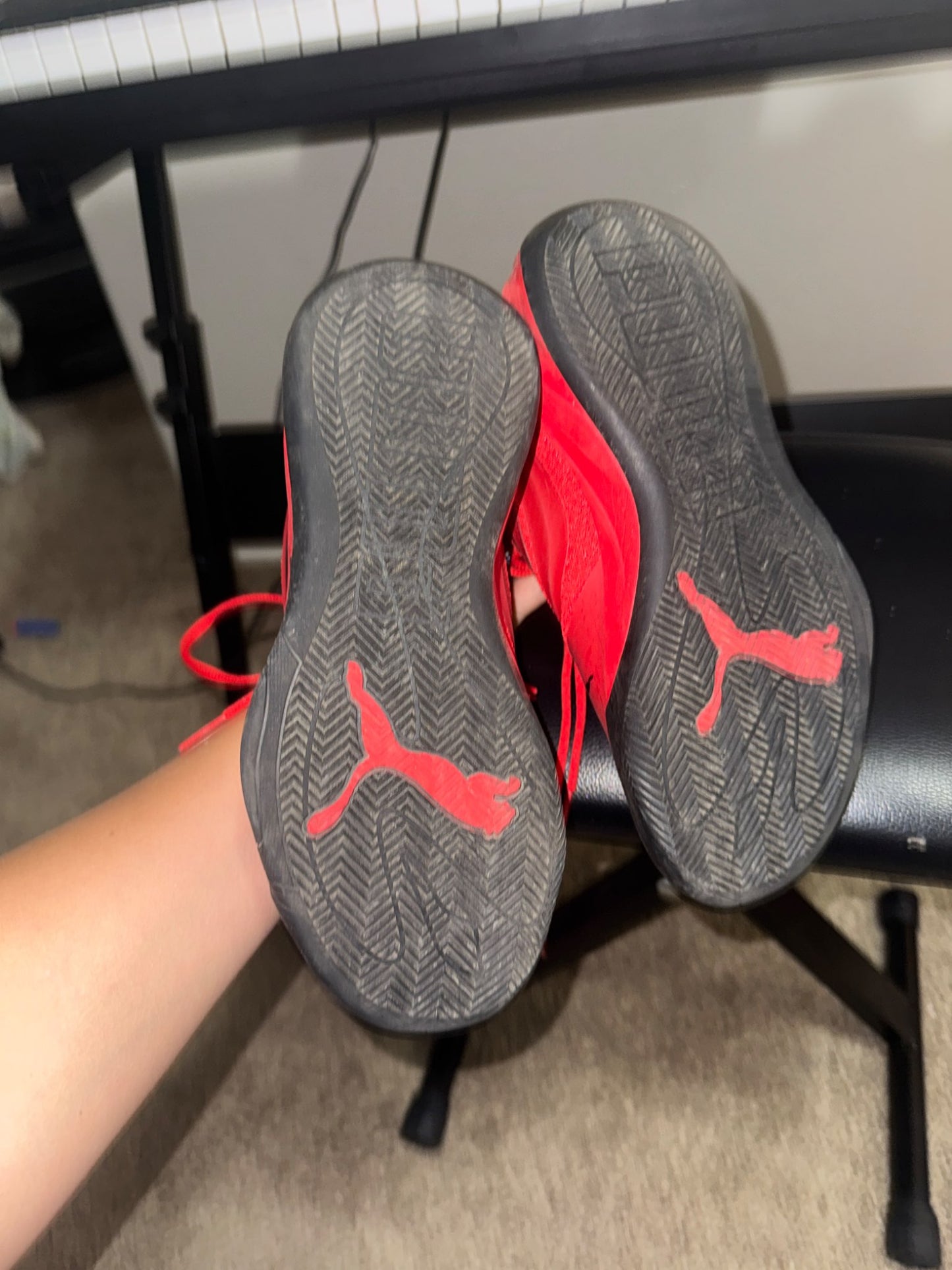 Size 5 youth puma shoes , Shoes 3 (Kids:4-8yr)