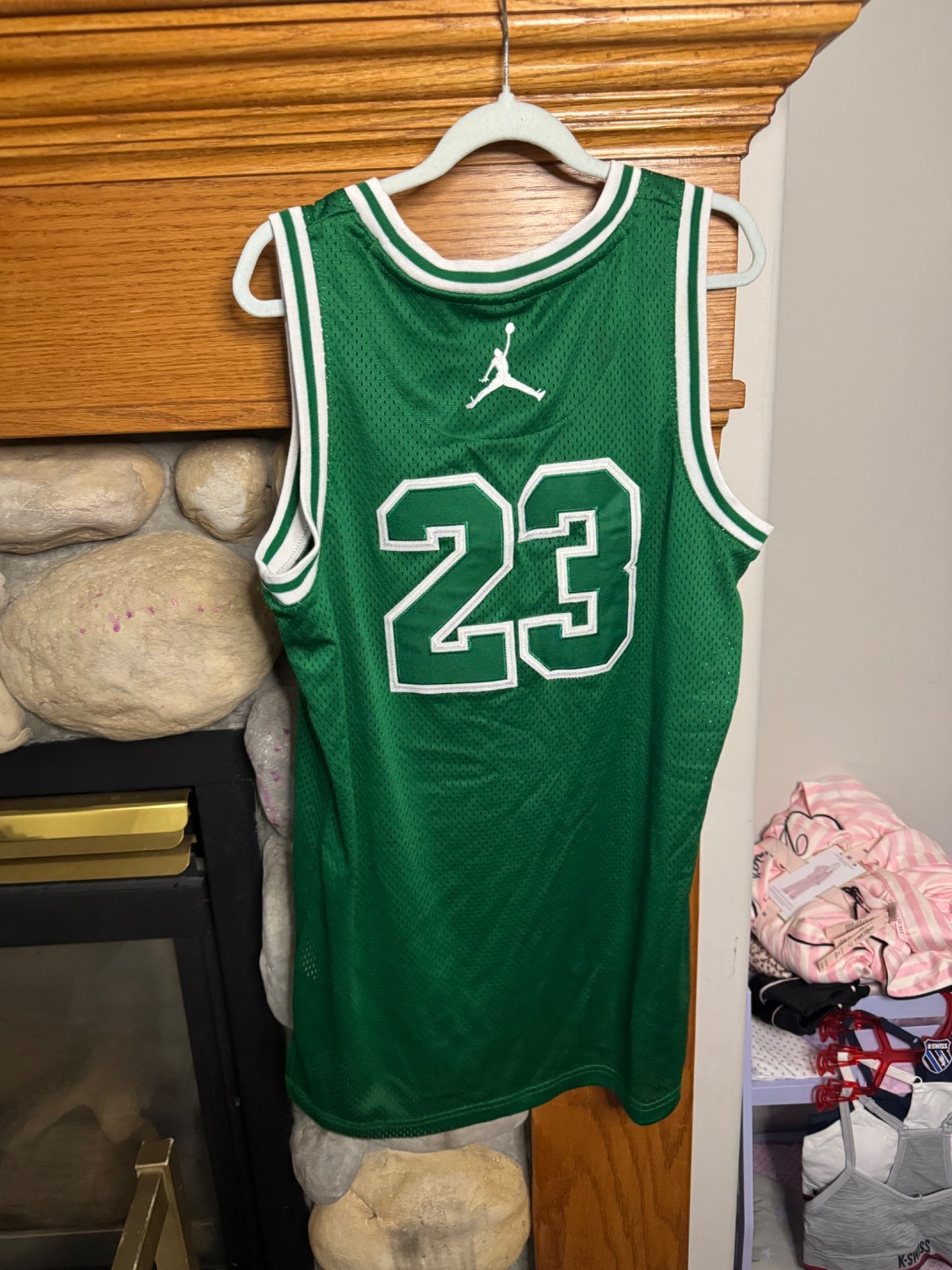 Jordan short sleeve basketball jersey large 12-13 yrs, Kids 12