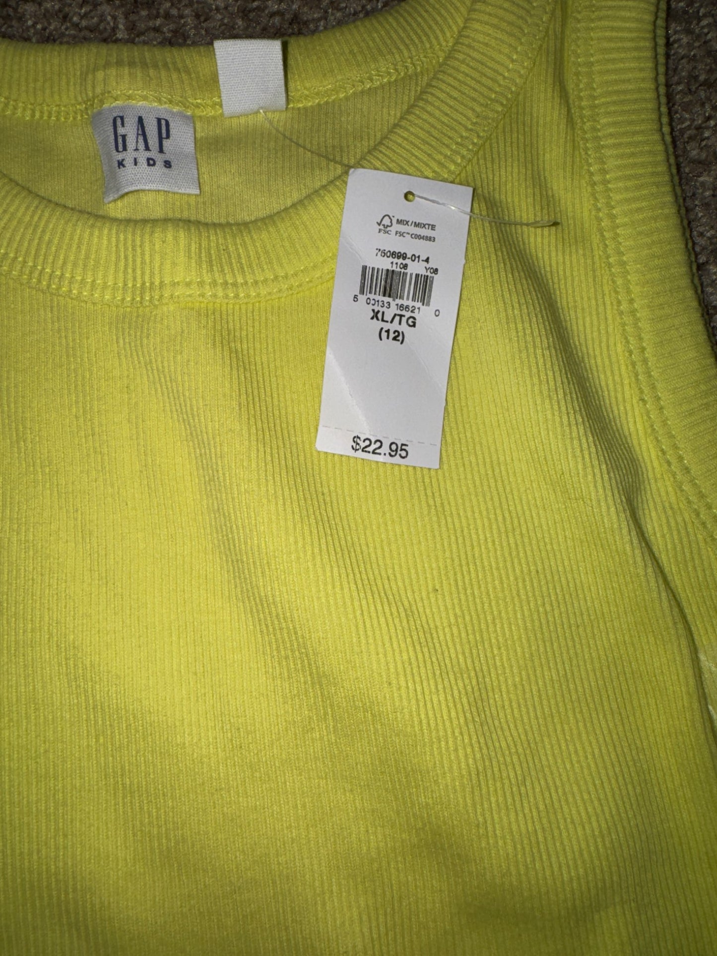 Size 12 Jean shorts old navy and gap tank ( brand new) , Kids 12