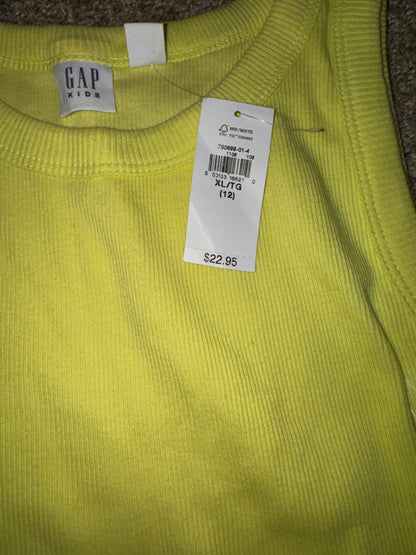 Size 12 Jean shorts old navy and gap tank ( brand new) , Kids 12