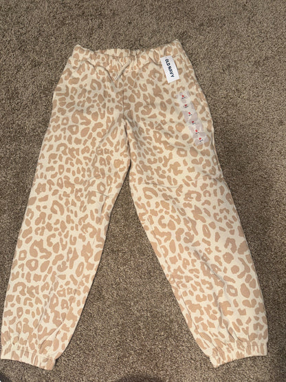 Girls size 6-7 Old Navy sweatpants new with tag, Kids 6/6X