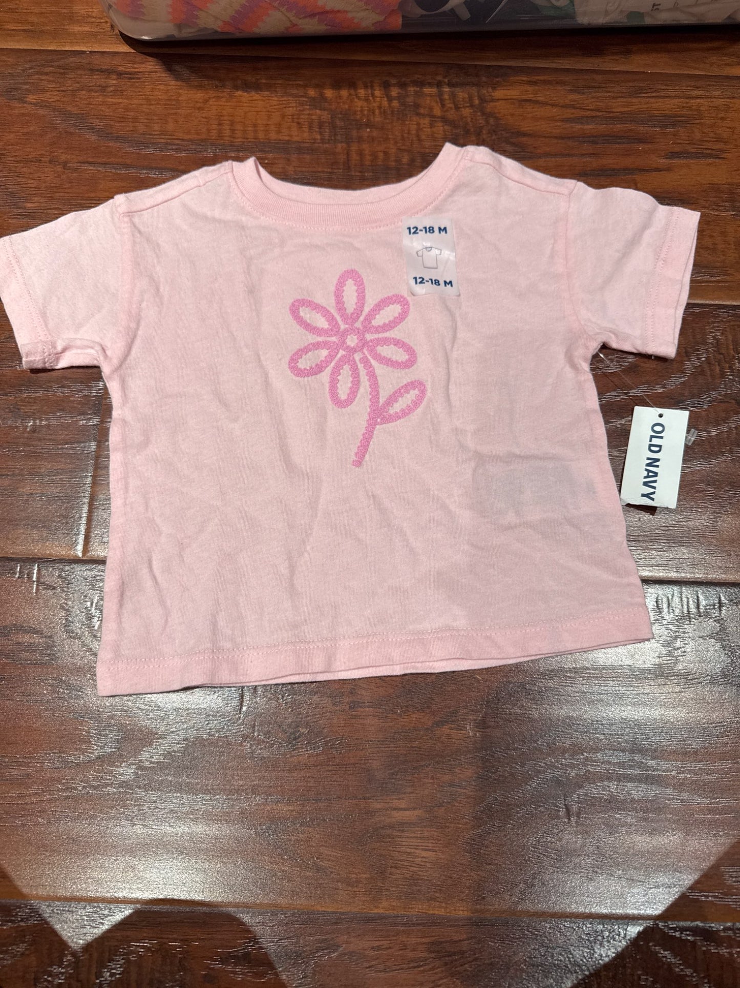 Old navy tshirt 12-18 months NWT , Kids 18 Month (12-18M)