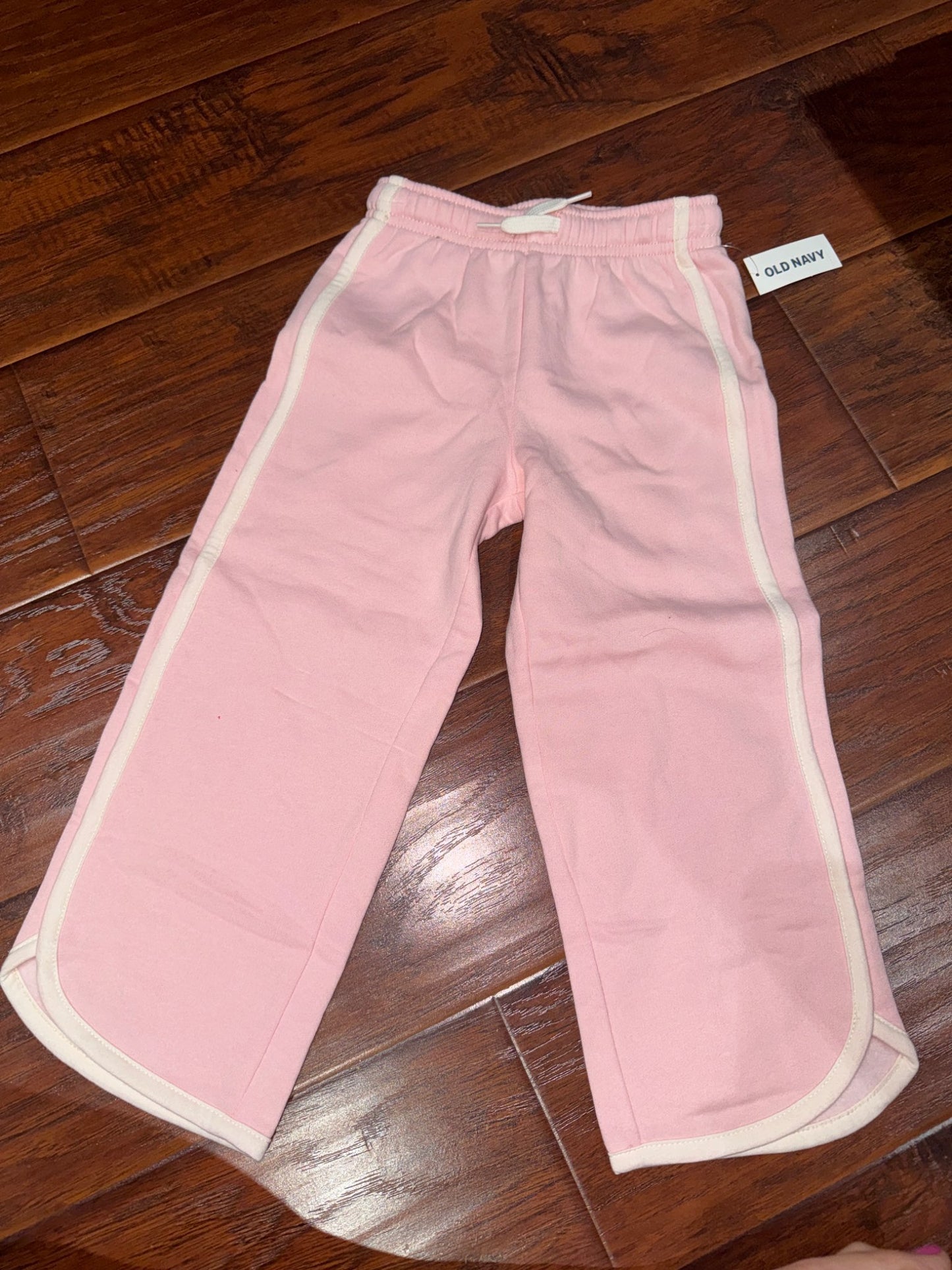 Size 5 old navy sweat pants NWT, Kids 5/5T