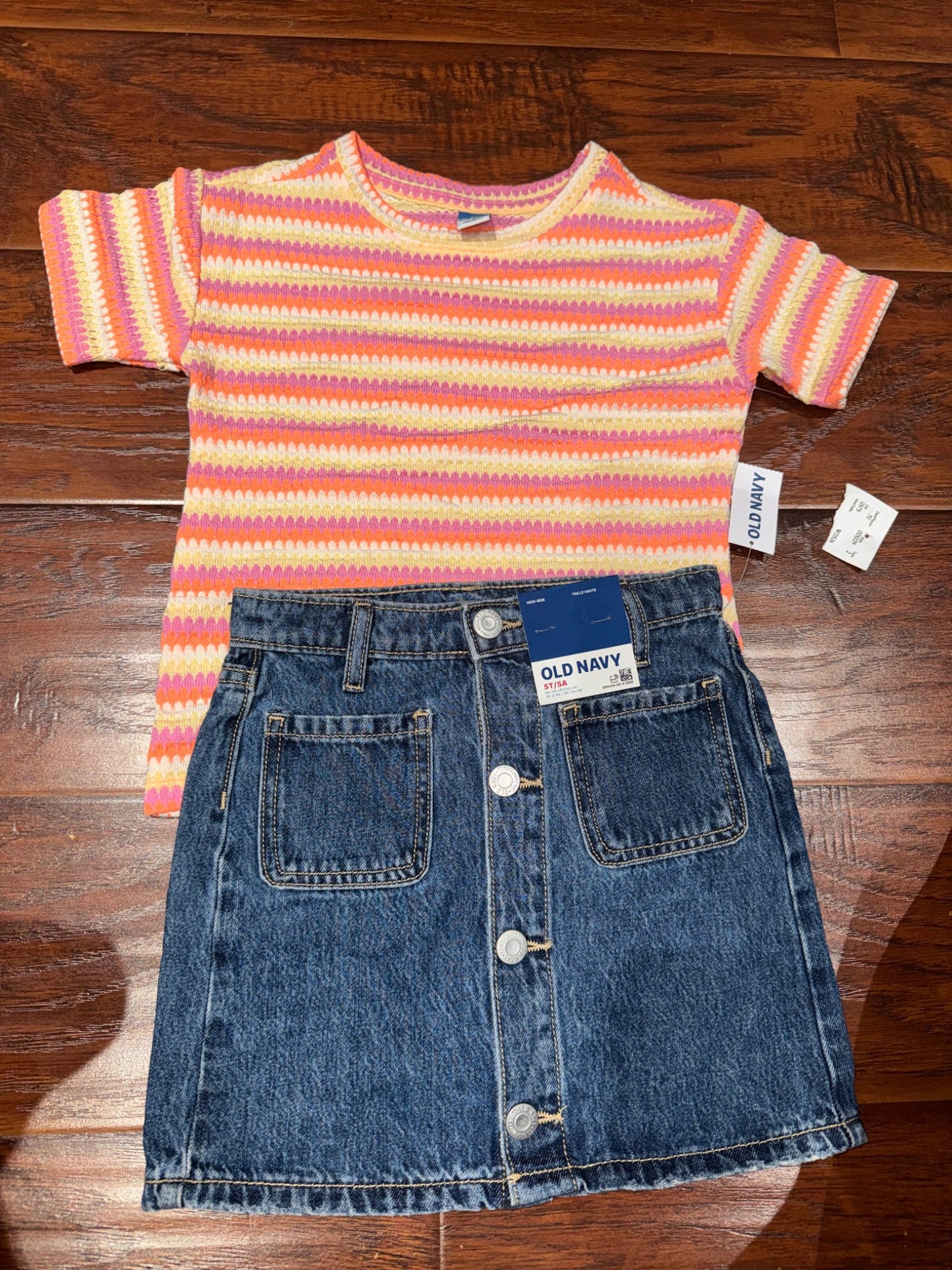 Old navy tshirt and jean skirt brand new size 5 , Kids 5/5T