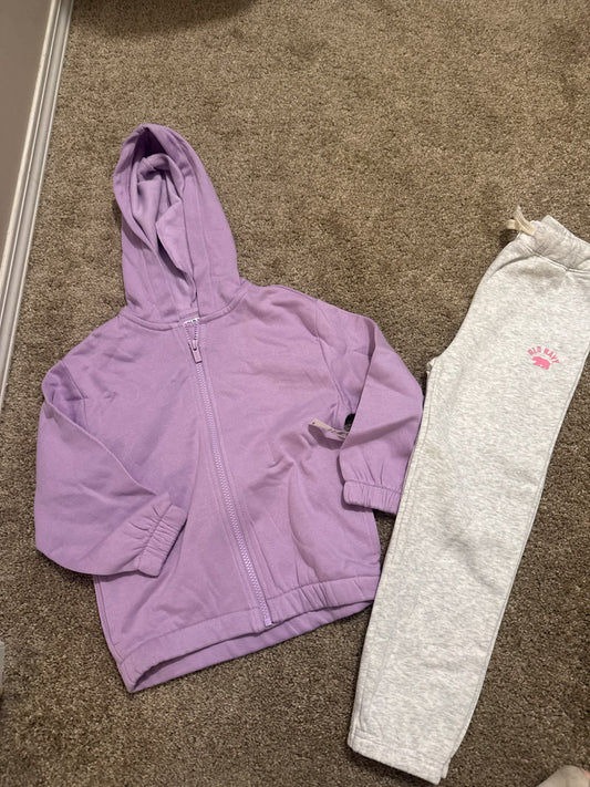 Old navy size 5 joggers and zipper hoodie , Kids 5/5T