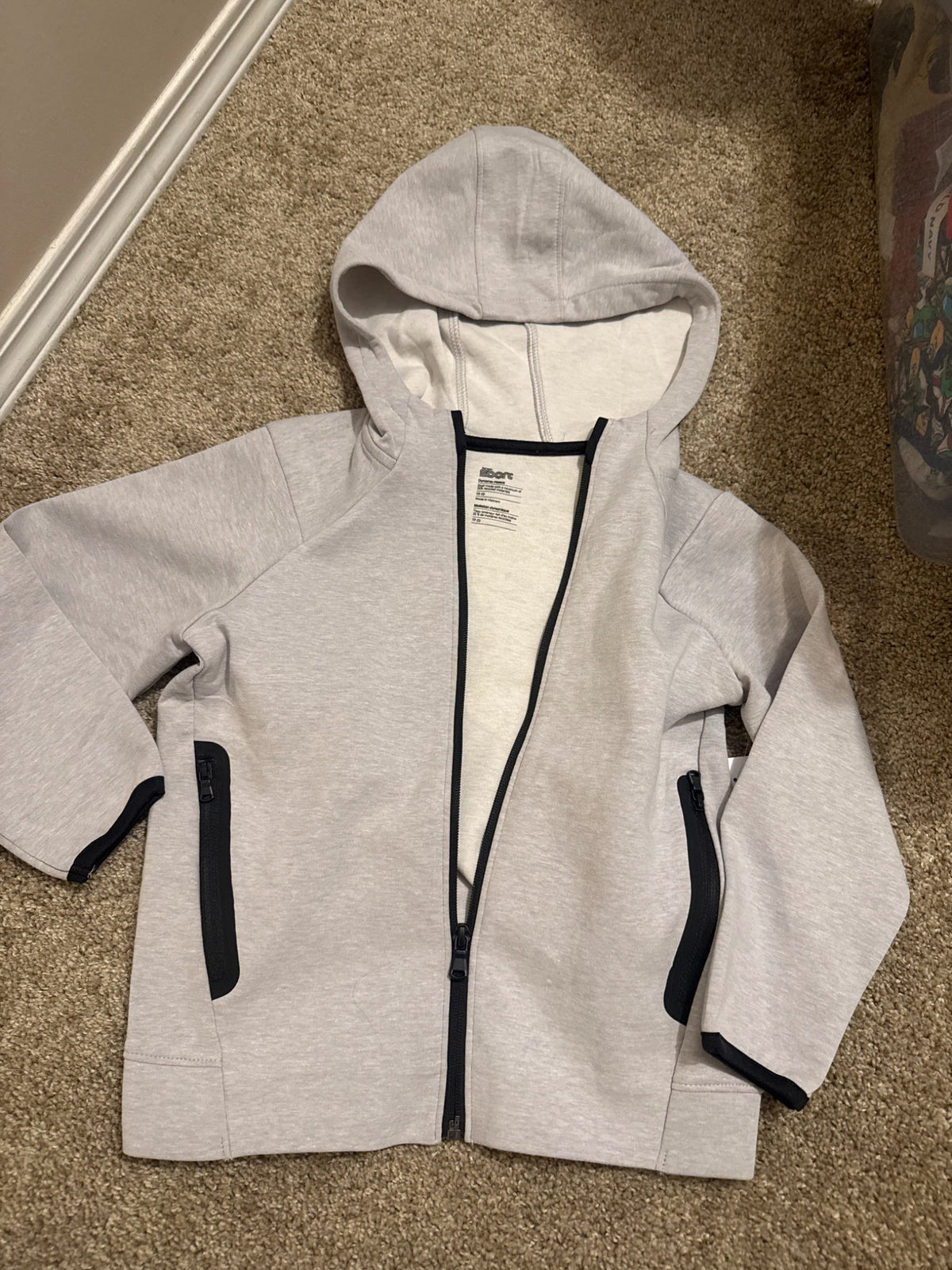 Size 5 old navy zipper sweater hoodie NWT, Kids 5/5T