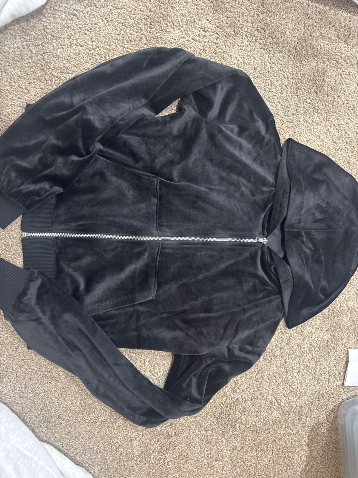 H&m size 14 velour sweater black NEW, Kids 14