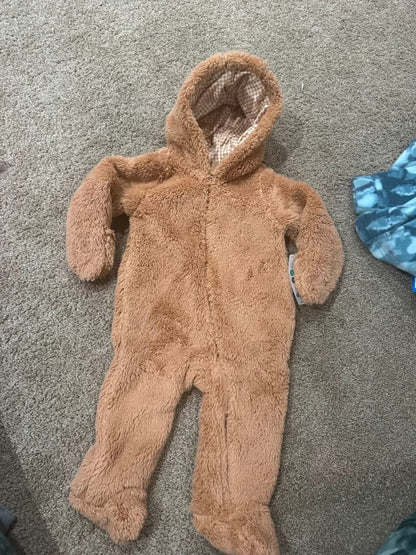 9 months fuzzy warm zipper suit NEW , Kids 9 Month (6-9M)