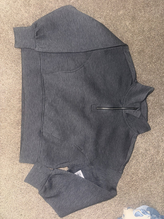 Old navy size 10/12 bounce sweater NWT, Kids 10