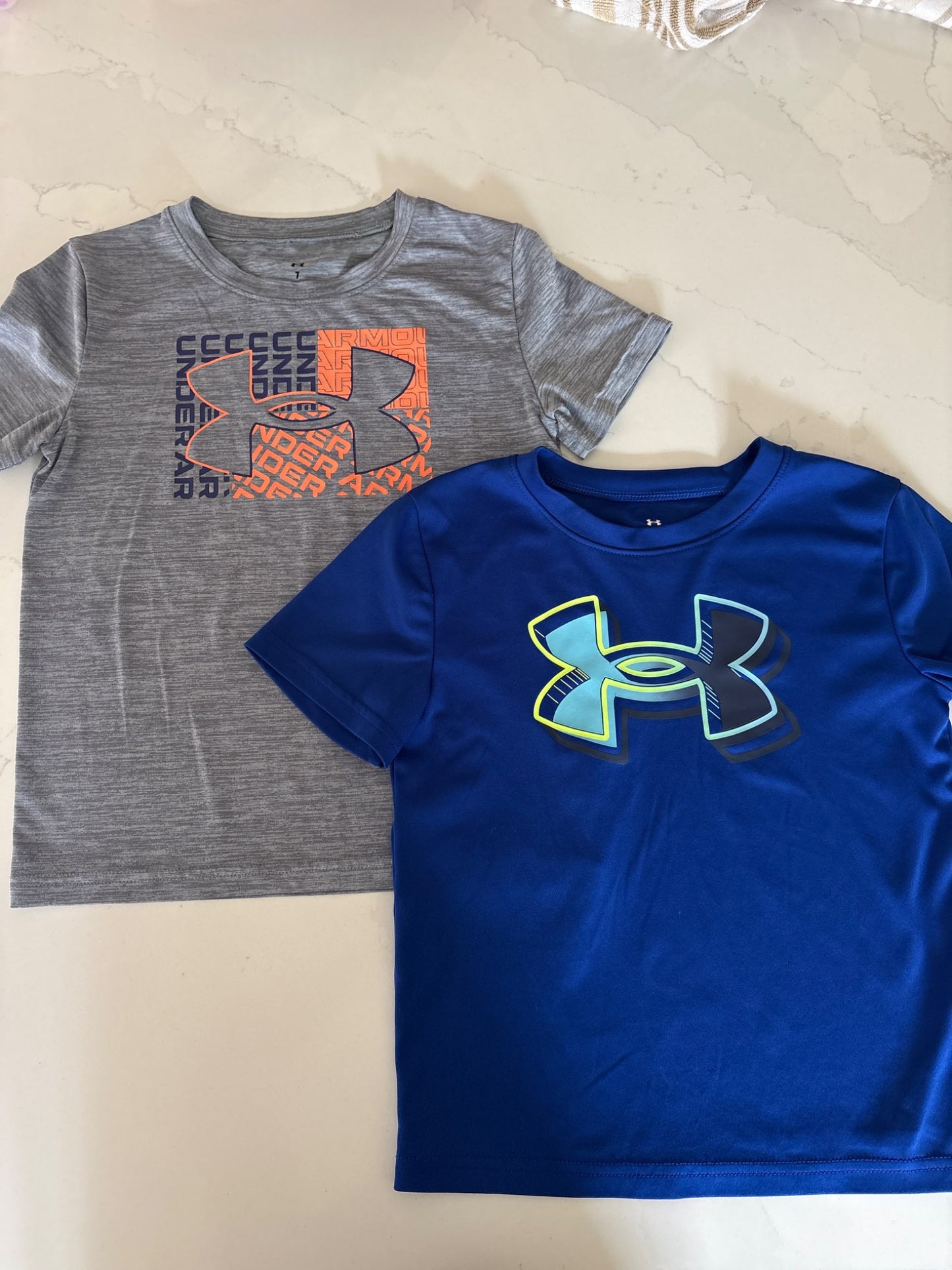 Boys under armour t shirt bundle size 6:7 , Kids 7