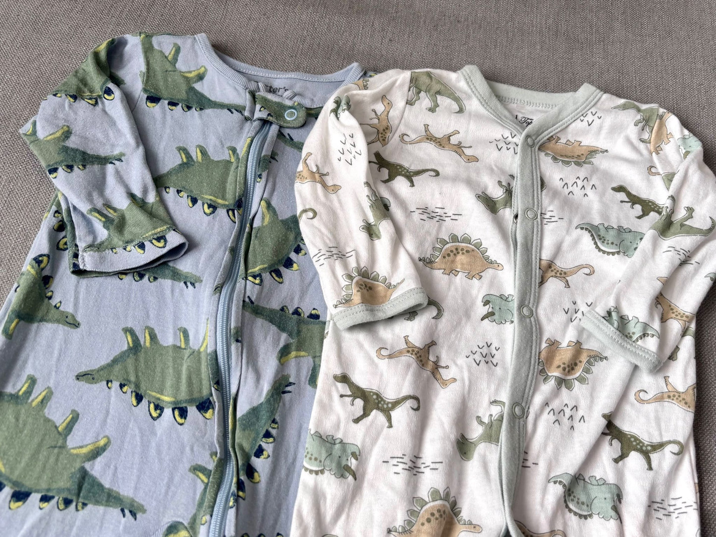 2 x dinosaur pyjamas - 6-9 months, Kids 9 Month (6-9M)