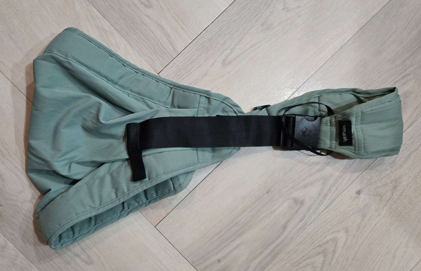 Senarah Toddler Carrier - MSRP 69 USD