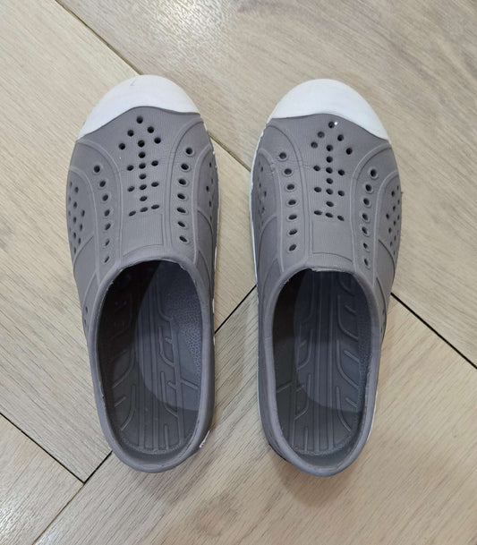 'Native' knockoffs - size 12, Shoes 12 (Toddler:2-4yr)