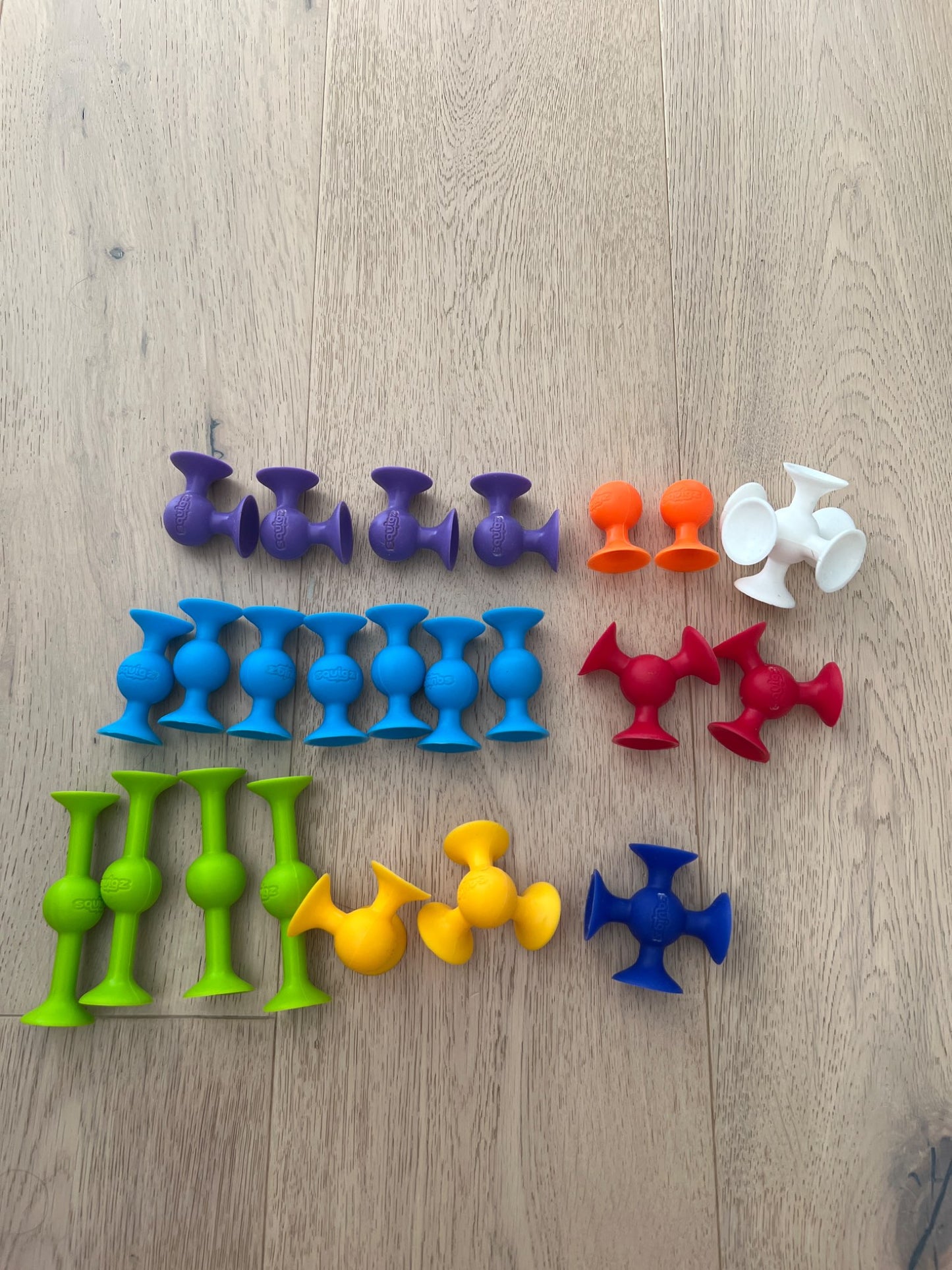 Fat brain toys squigz
