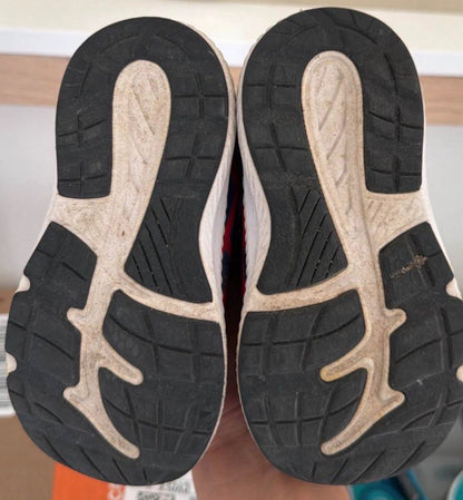 ASICS runners 7T, Shoes 7 (Walkers:12-24 mth)