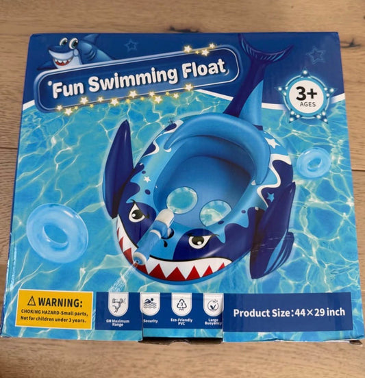 Pool float with watergun