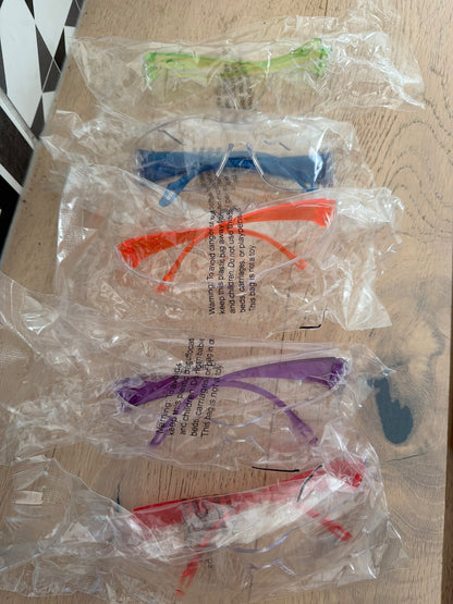 Kids safety goggles (x5)