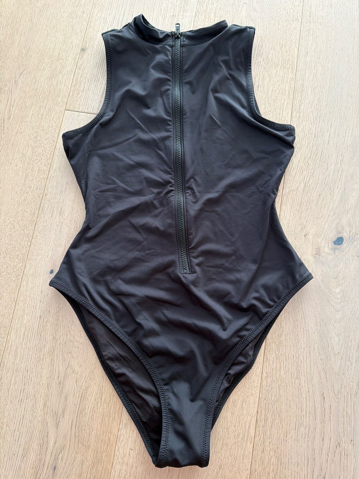 SKIMS One piece swim suit , Kids 18