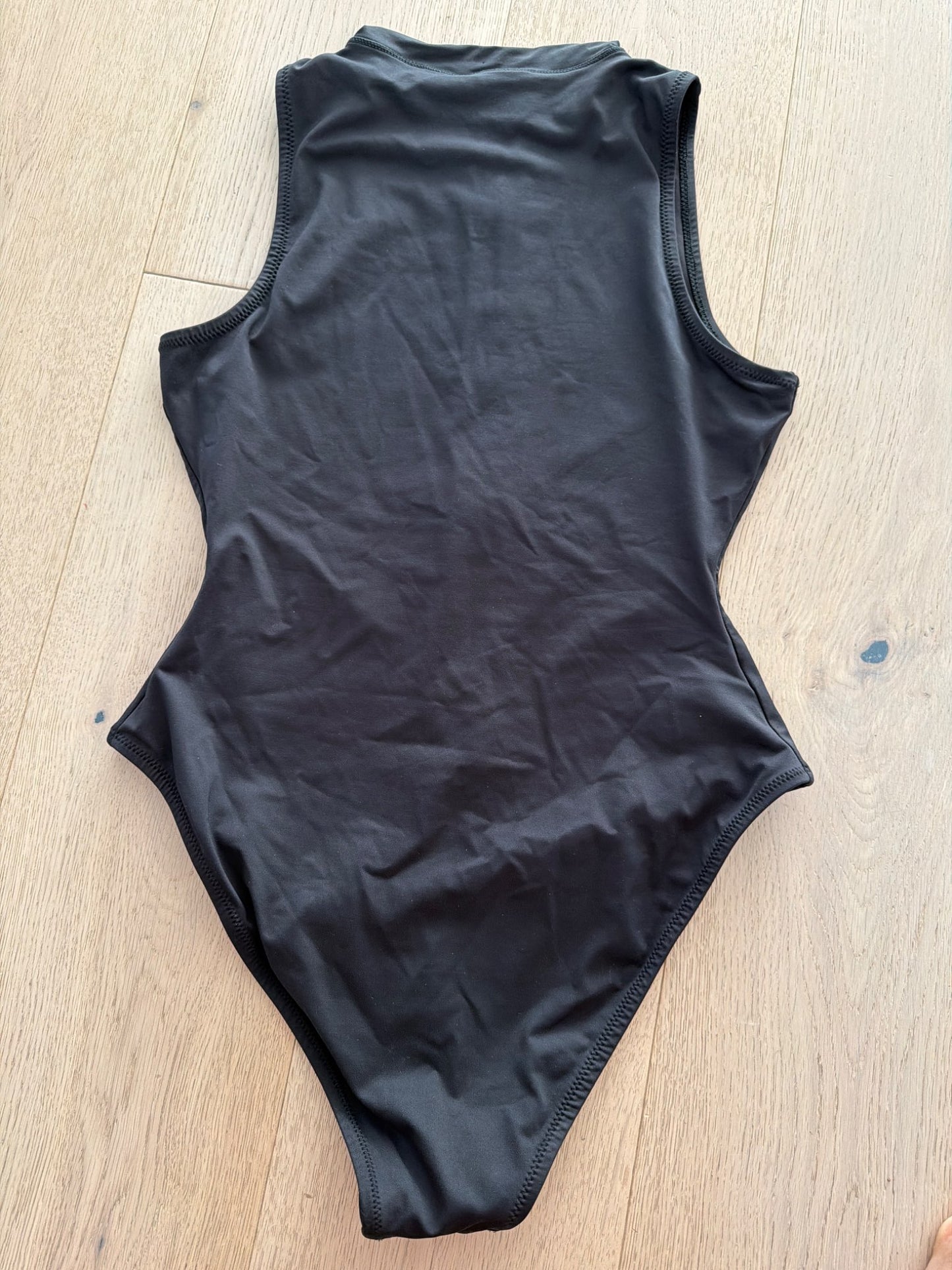 SKIMS One piece swim suit , Kids 18