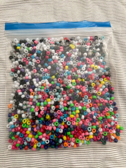 Pony beads (approx 2000pcs)