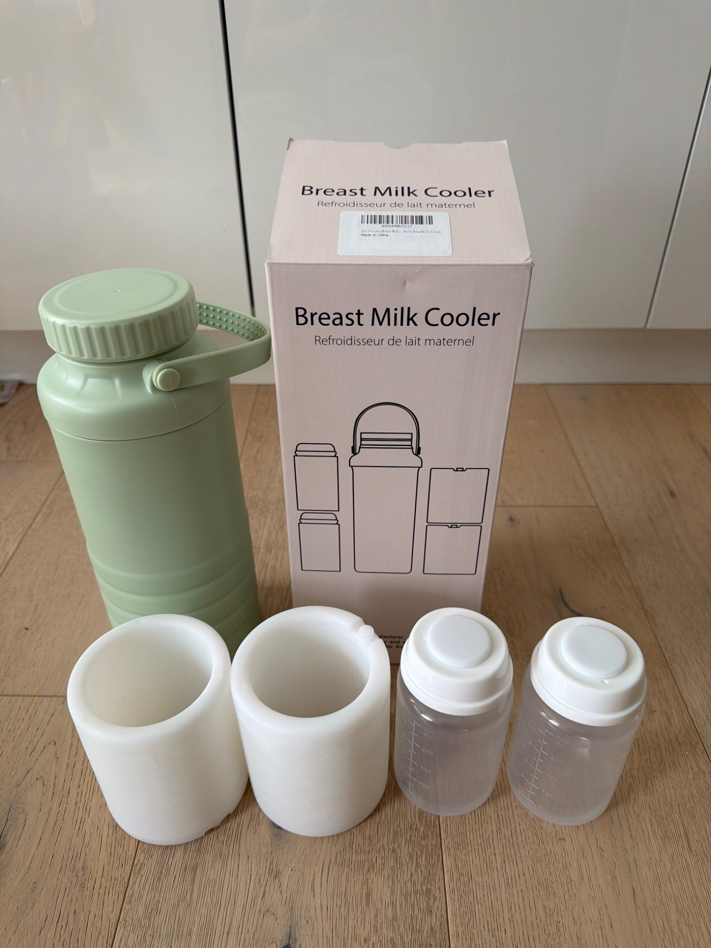 Breast milk cooler