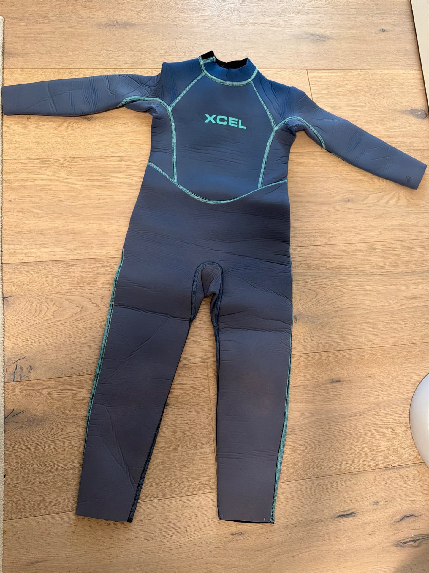 Xcel wetsuit 3T, Kids 3T