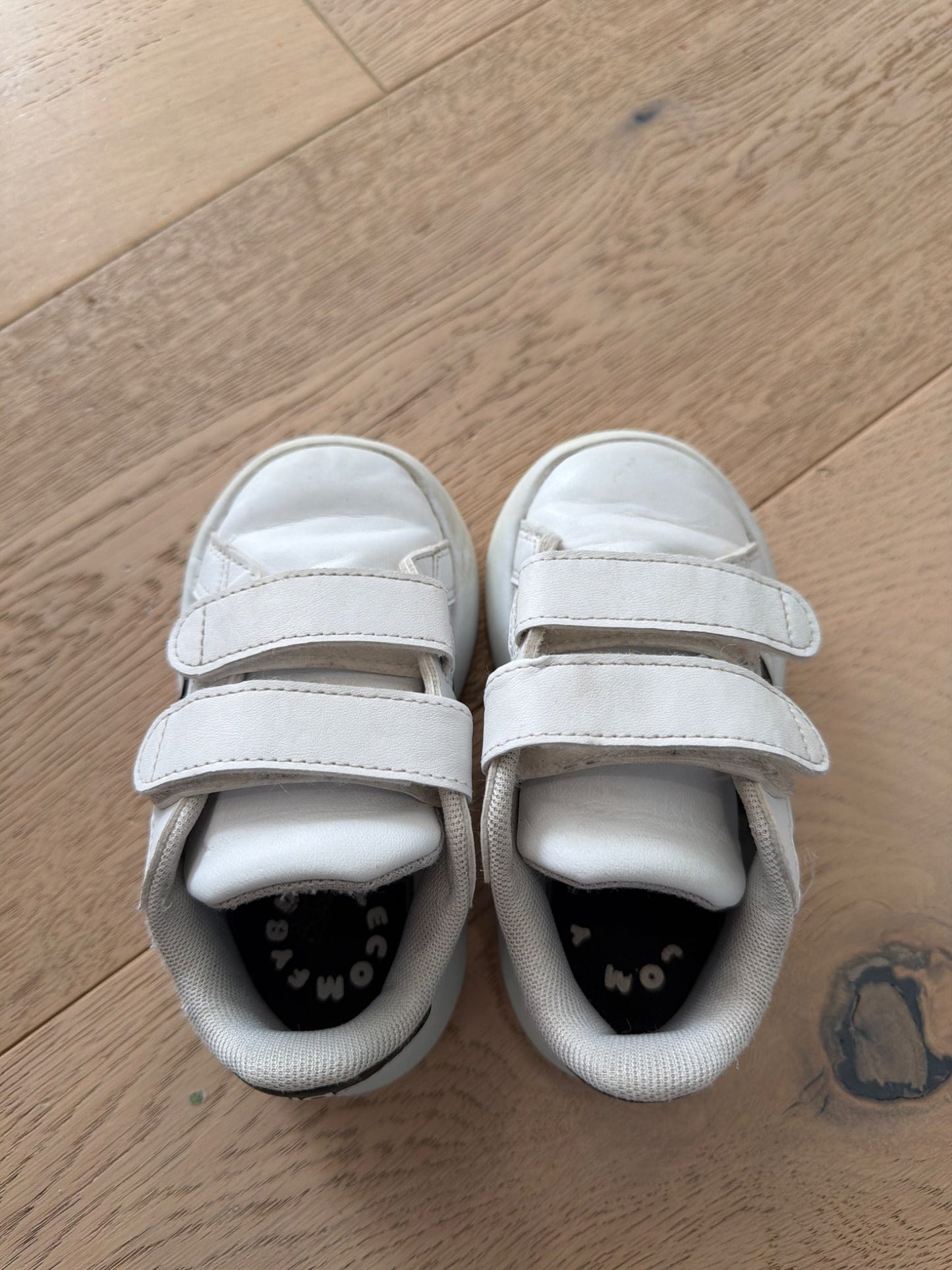 Adidas toddler shoes 7K , Shoes 7 (Walkers:12-24 mth)