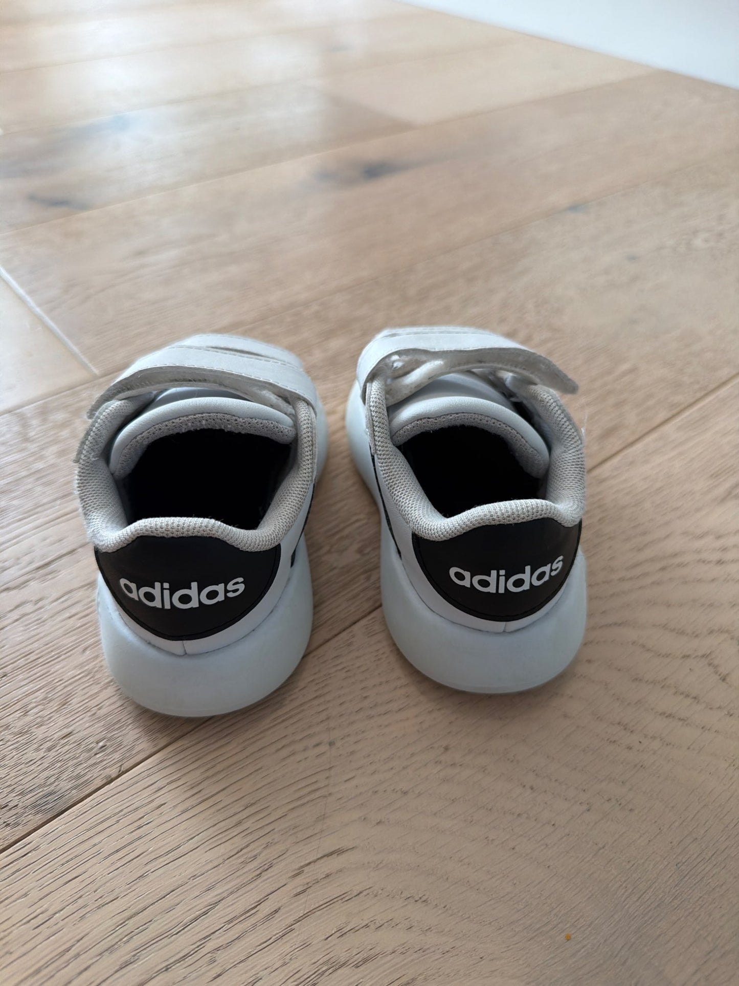 Adidas toddler shoes 7K , Shoes 7 (Walkers:12-24 mth)