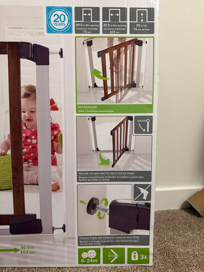 New Munchkin Auto Close Designer Gate
