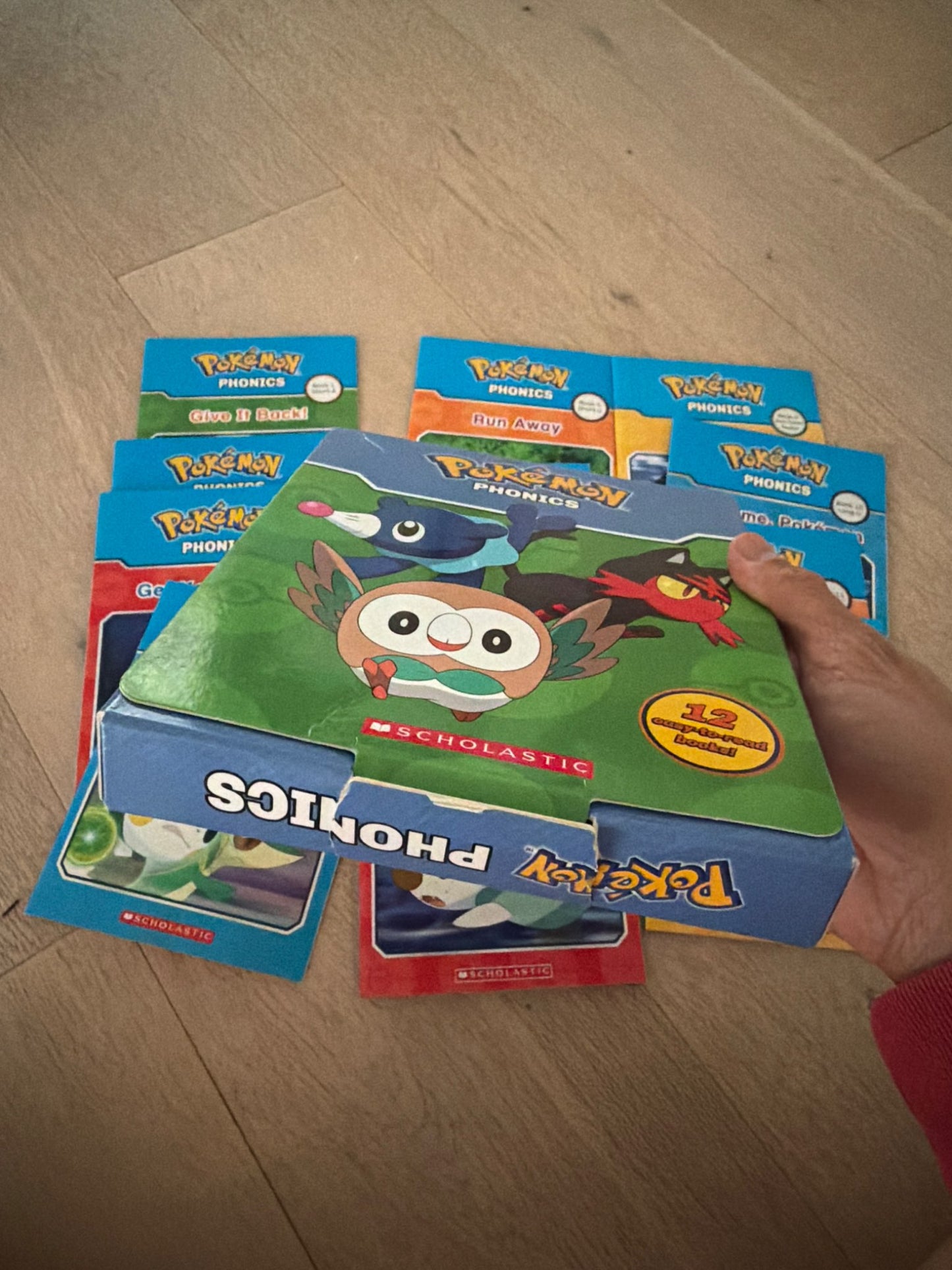Pokemon phonics book set (x12)