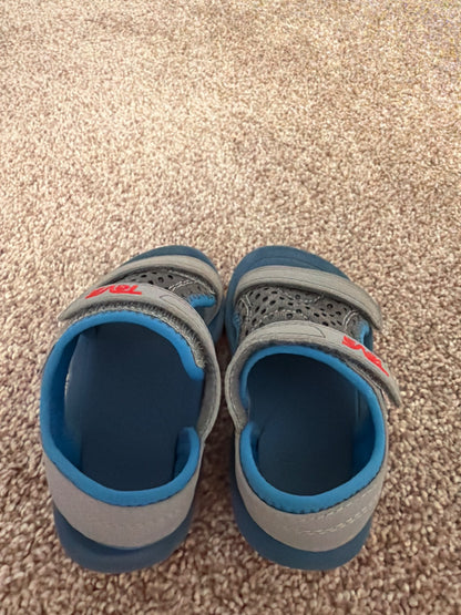 7T TEVA toddler sandals. , Shoes 7 (Walkers:12-24 mth)
