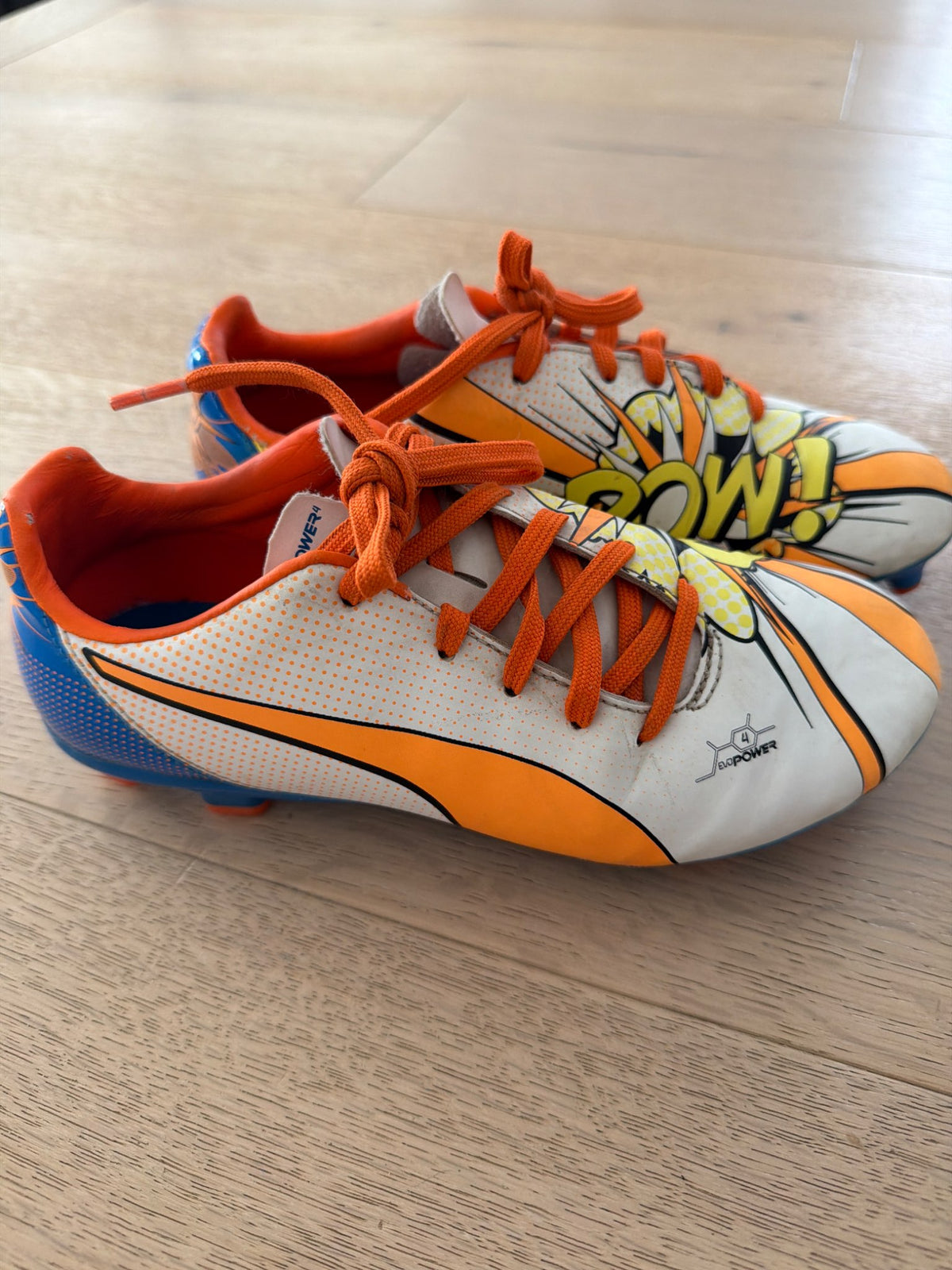 Soccer cleats size 3 , Shoes 3 (Kids:4-8yr)