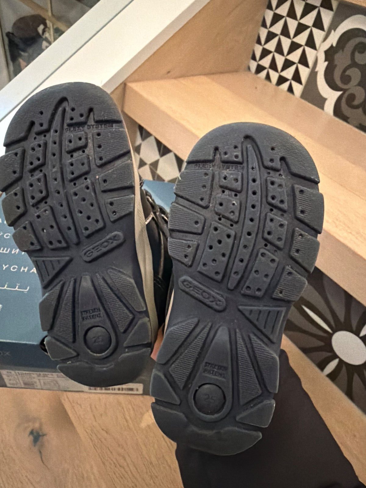 GEOX Winter boots , Shoes 8.5 (Toddler:2-4yr)